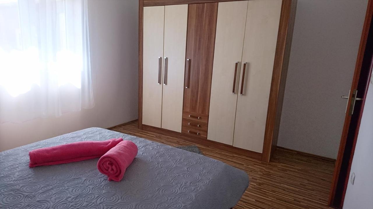 Apartman Vuleta Ražanac Eksteriør billede