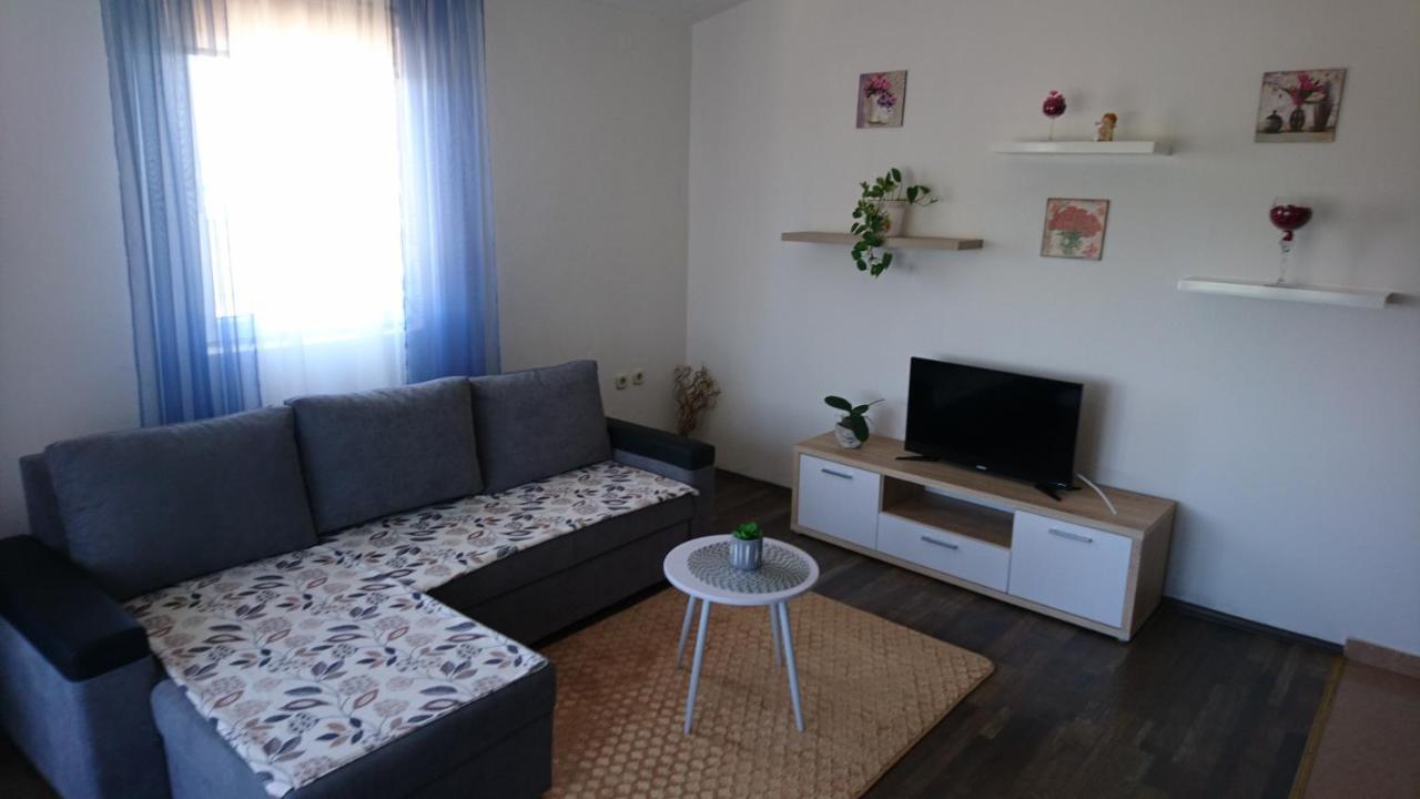 Apartman Vuleta Ražanac Eksteriør billede